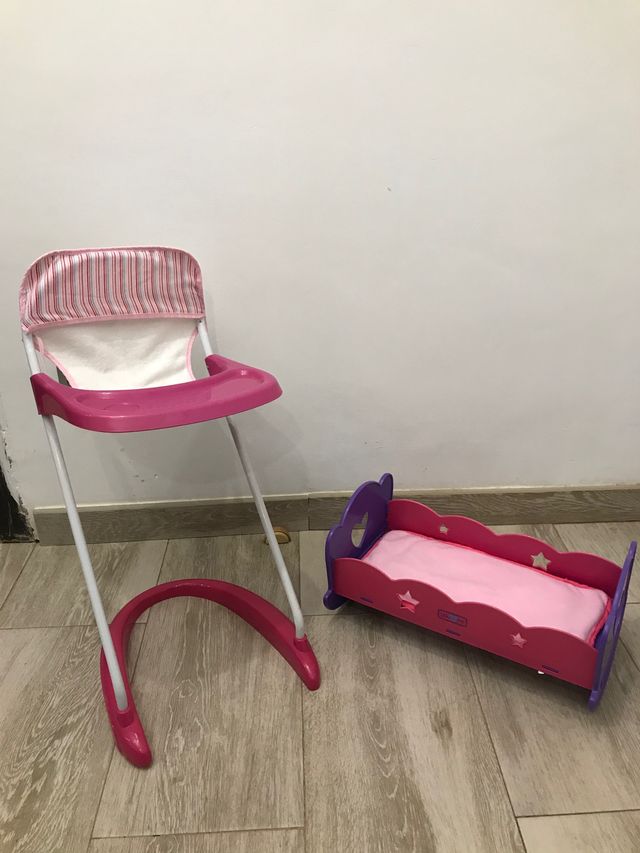 Trona + cuna de brinquedo rosa para meninas