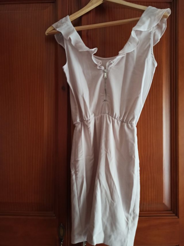 Vestido rosa palo de gasa.