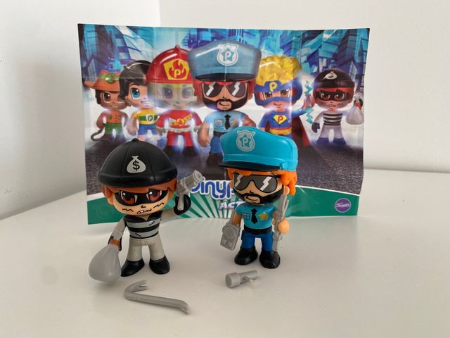 LOTE 2 muñecos Pin y Pon Action