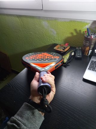 Pala Padel Adidas Radogar CTRL de segunda mano por 55 EUR en Andorra en  WALLAPOP
