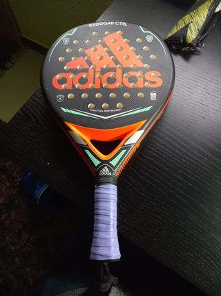 Pala Padel Adidas Radogar CTRL de segunda mano por 60 EUR en Andorra en  WALLAPOP