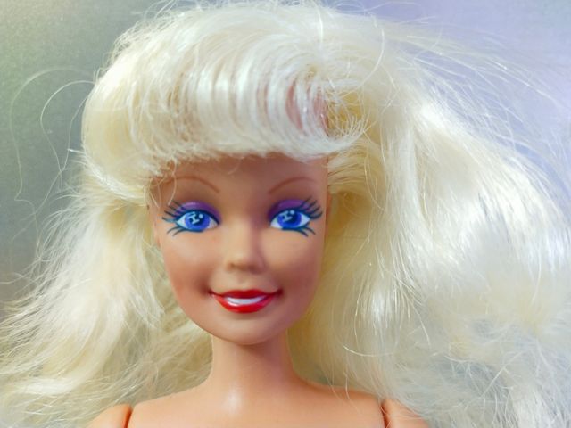 Muñeca tipo Barbie
