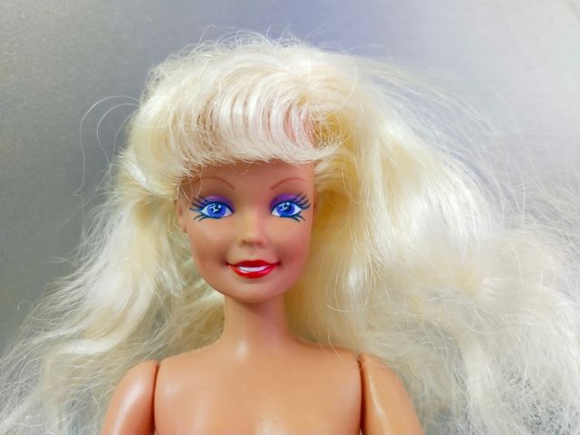 Muñeca tipo Barbie