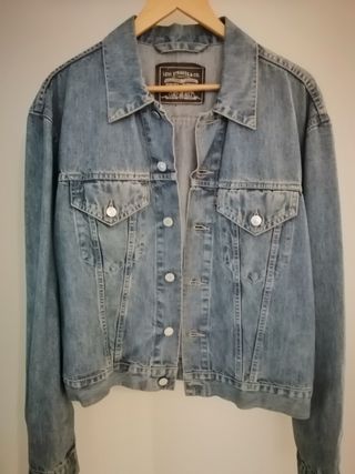 Cazadora Levis Strauss original GANGA de segunda mano por 30 EUR en Sevilla  en WALLAPOP
