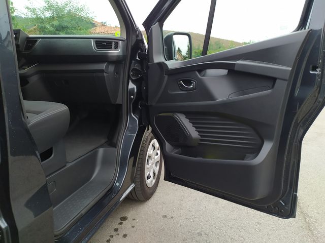 Alquiler de vehiculos de 9 plazas. Rent a car