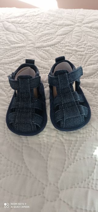 Sandalias bebé vaquera Ots, talla 16 de segunda mano por 7 EUR en Sevilla  en WALLAPOP