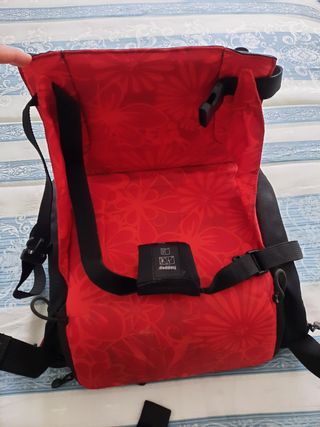 Trona de viaje Hoppop de segunda mano por 25 EUR en Donostia-San Sebastián  en WALLAPOP