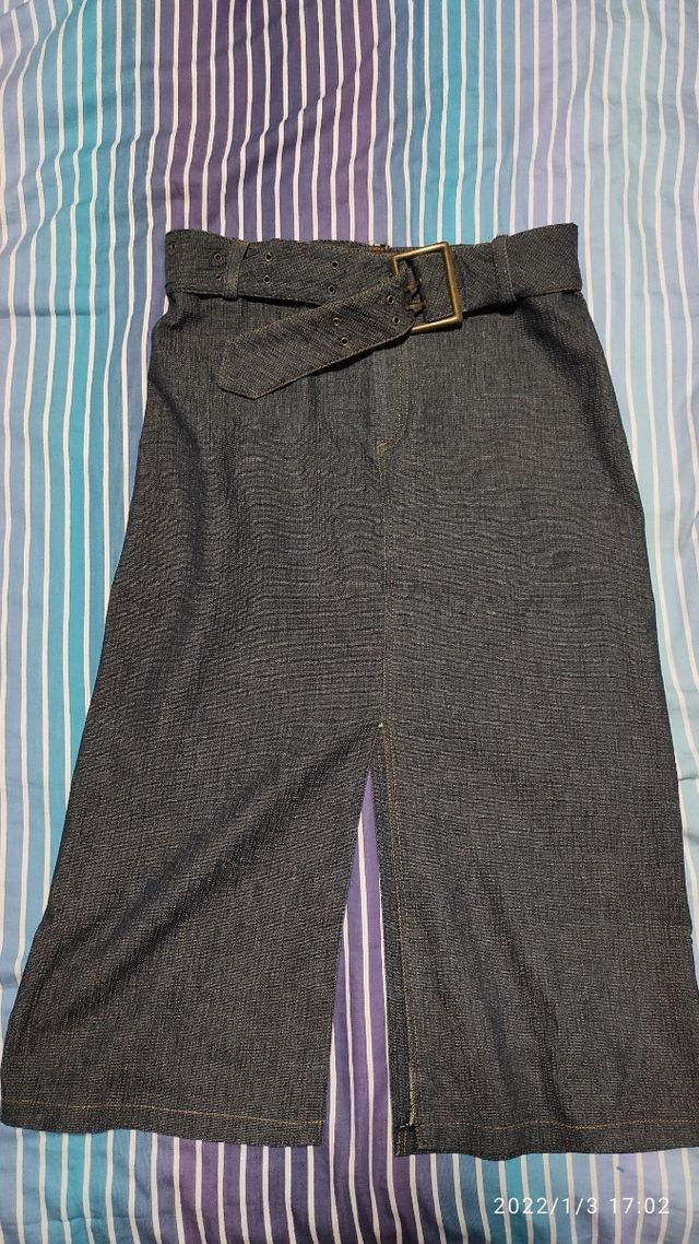 Falda midi elástica entubada t.36-38