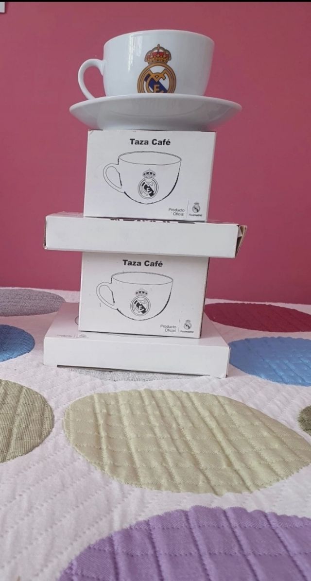 Tazas Real Madrid con plato incluido S