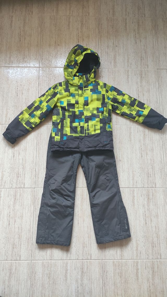 Ropa de esquí infantil