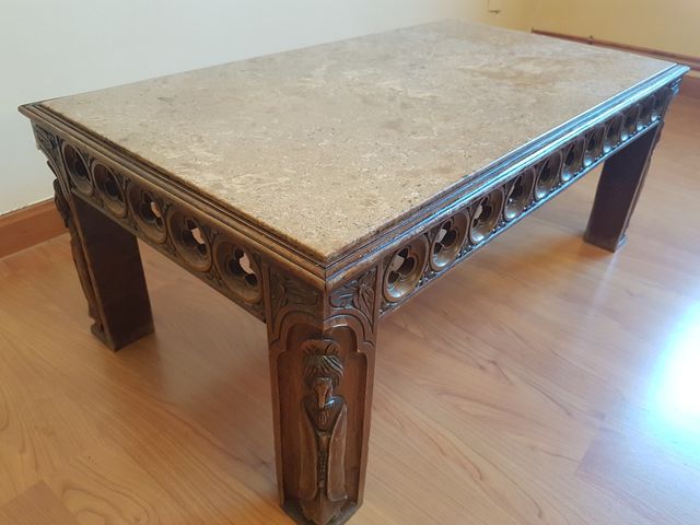 mesa tallada marmol