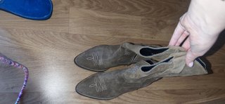 Botas cowboy marrones terciopelo.lola rey de segunda mano por 35 EUR en  Torrejón de Ardoz en WALLAPOP