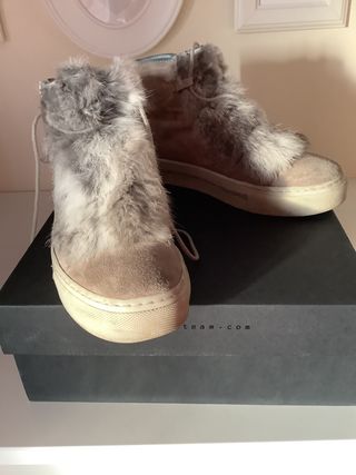 Botas de pelo mujer gris de segunda mano por 30 EUR en Canet d\\'En  Berenguer en WALLAPOP