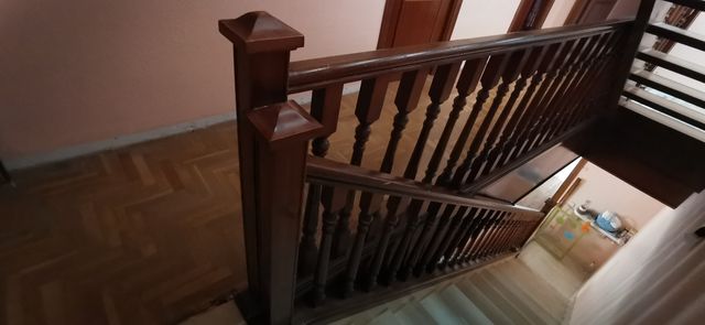 Barandilla madera de escaleras