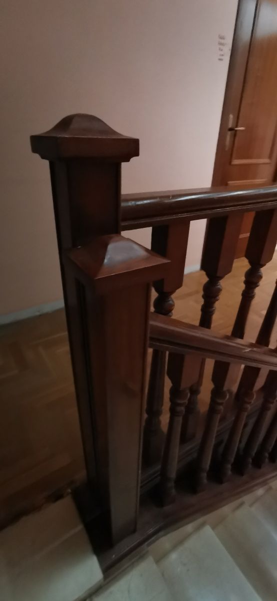 Barandilla madera de escaleras