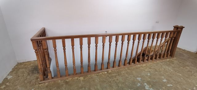 Barandilla madera de escaleras