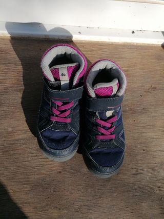 Botines decathlon de segunda mano por 6 EUR en Balada en WALLAPOP