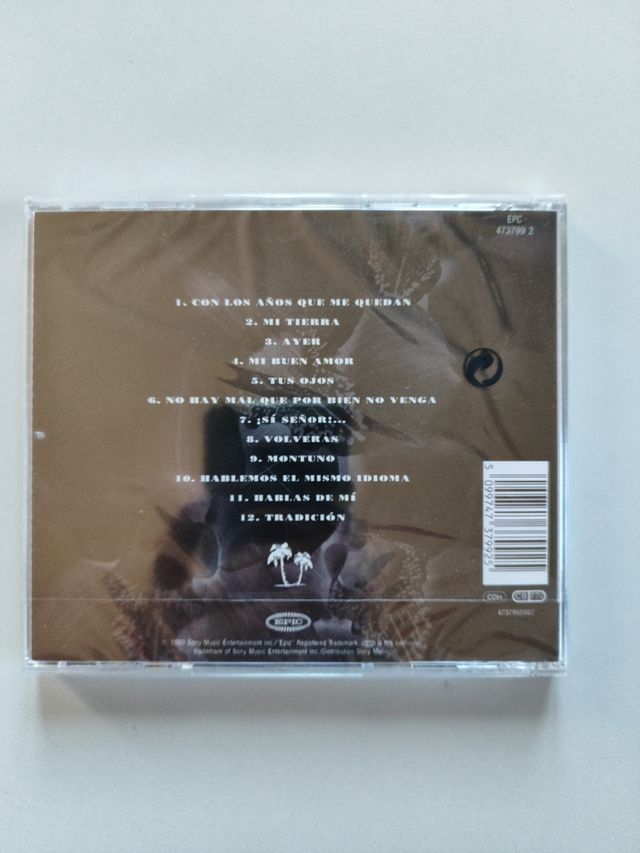 GLORIA ESTEFAN. CDs. LP. Cassette.