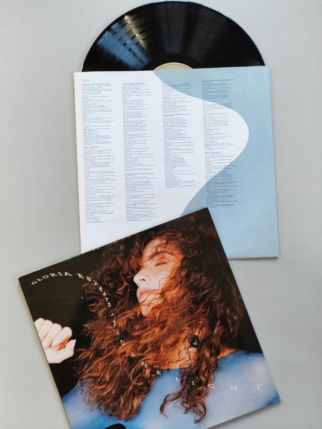 GLORIA ESTEFAN. CDs. LP. Cassette.