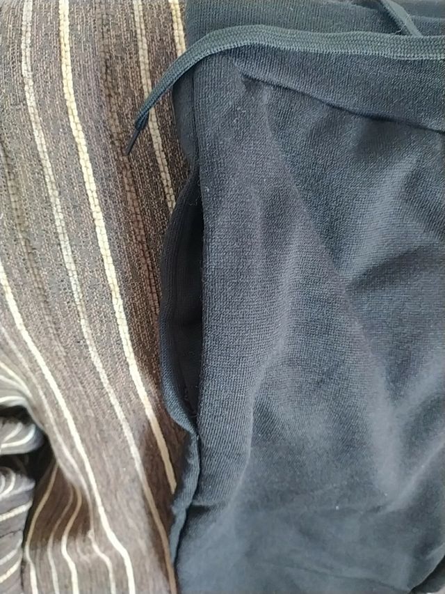 pantalón de deporte acampanado