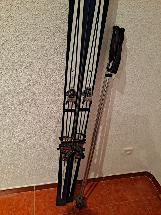 esquíes antiguos vintage