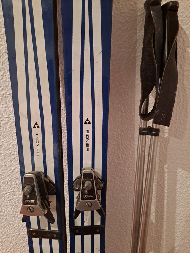 esquíes antiguos vintage