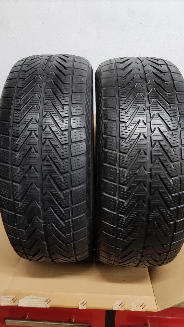 Neumático 255/50R20