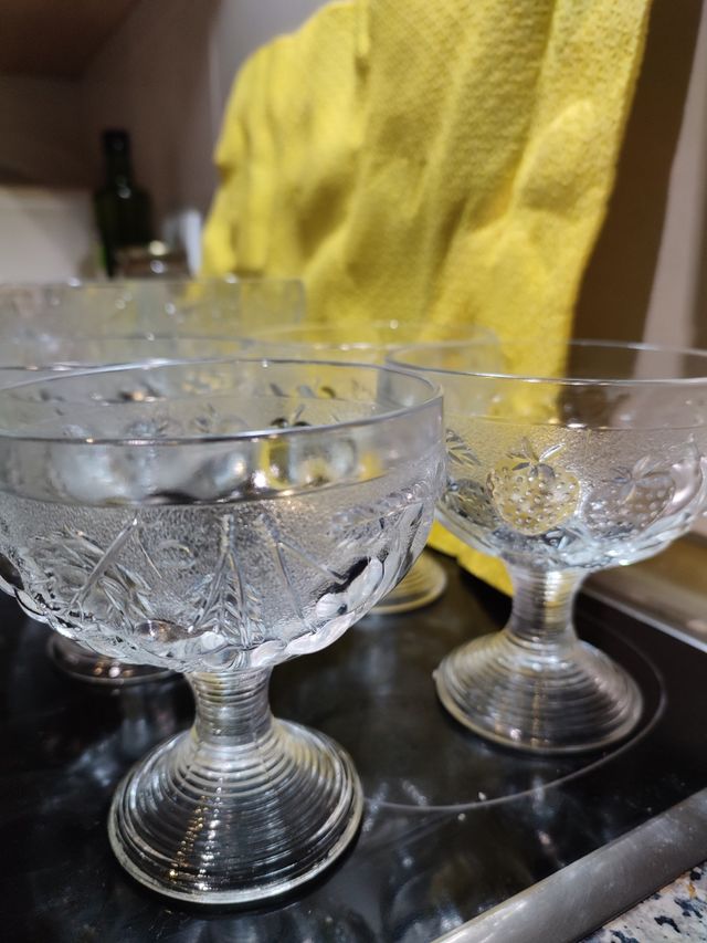 12 Copes per postres, cocktels, etc.