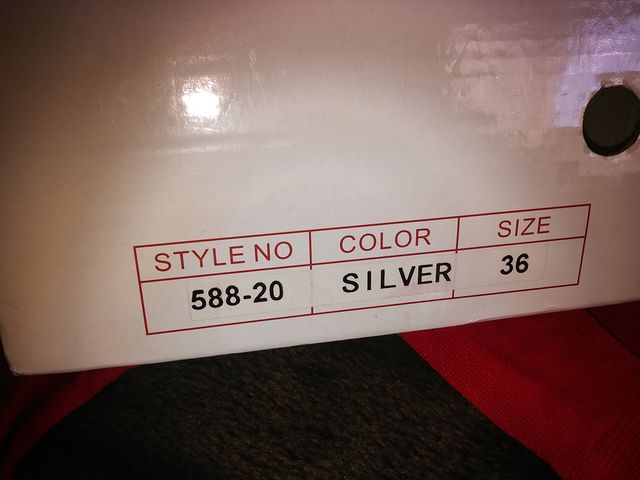 Zapatos ColourCherie color plata talla 36 sin usar