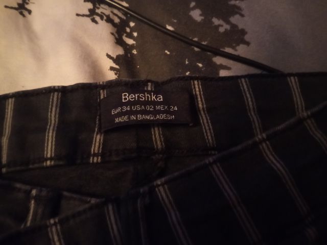 Pantalón rayas Bershka