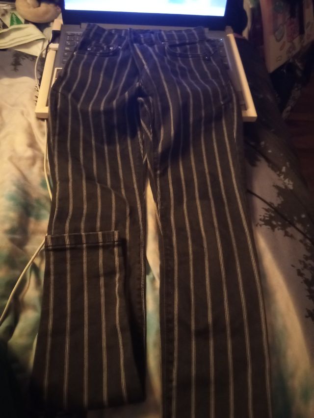 Pantalón rayas Bershka