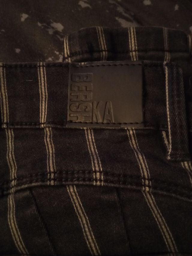 Pantalón rayas Bershka