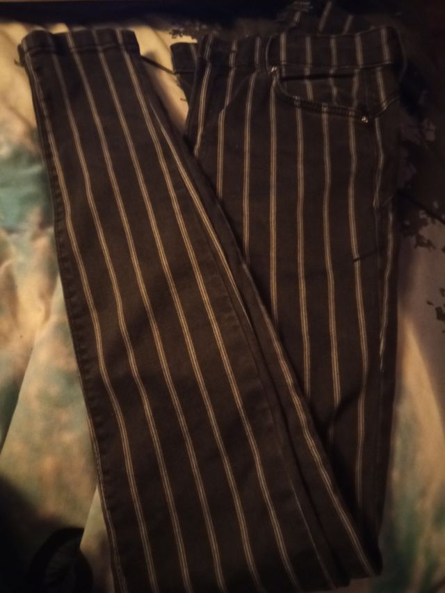 Pantalón rayas Bershka