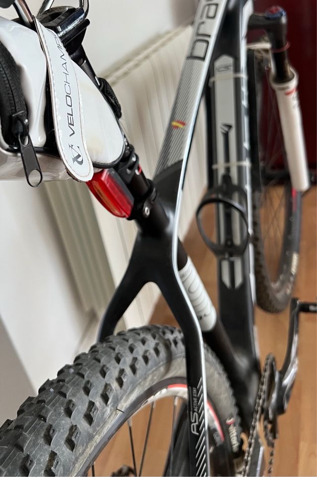 BERRIA BRAVO CARBONO 29