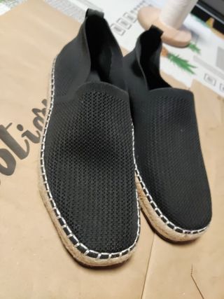 Zapatillas negras casual 42 de segunda mano por 12 EUR en Santa Coloma de  Gramenet en WALLAPOP