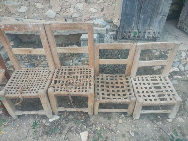 Sillas antiguas enea