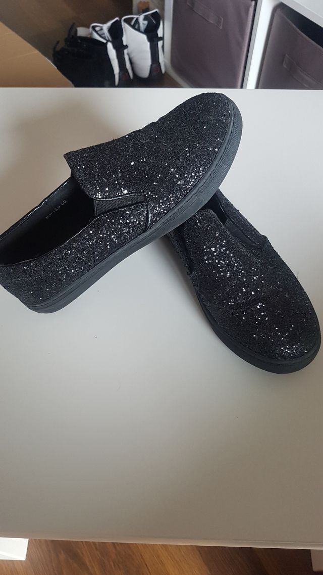 Zapatillas Purpurina Zanya talla 39