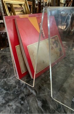 REVISTERO VINTAGE DE METACRILATO.
