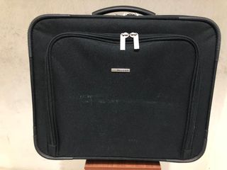 Maletín portadocumentos con ruedas gabol de segunda mano por 20 EUR en  Alcázar de San Juan en WALLAPOP
