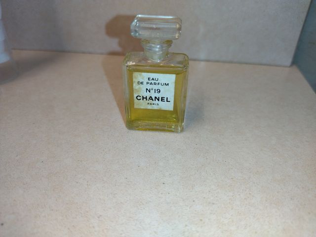 Miniatura Chanel n°19