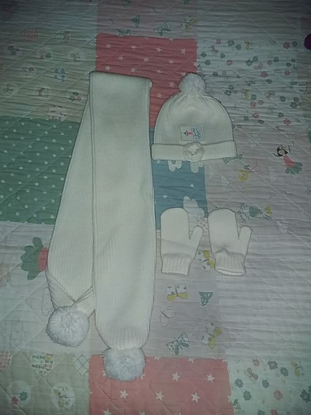 Conjunto Bufanda,Gorro y Manoplas bebe