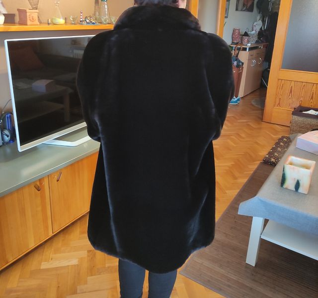 Abrigo de piel MUTON