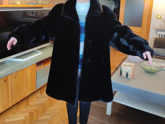 Abrigo de piel MUTON