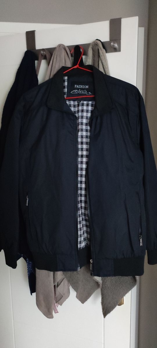 cazadora azul. finita.