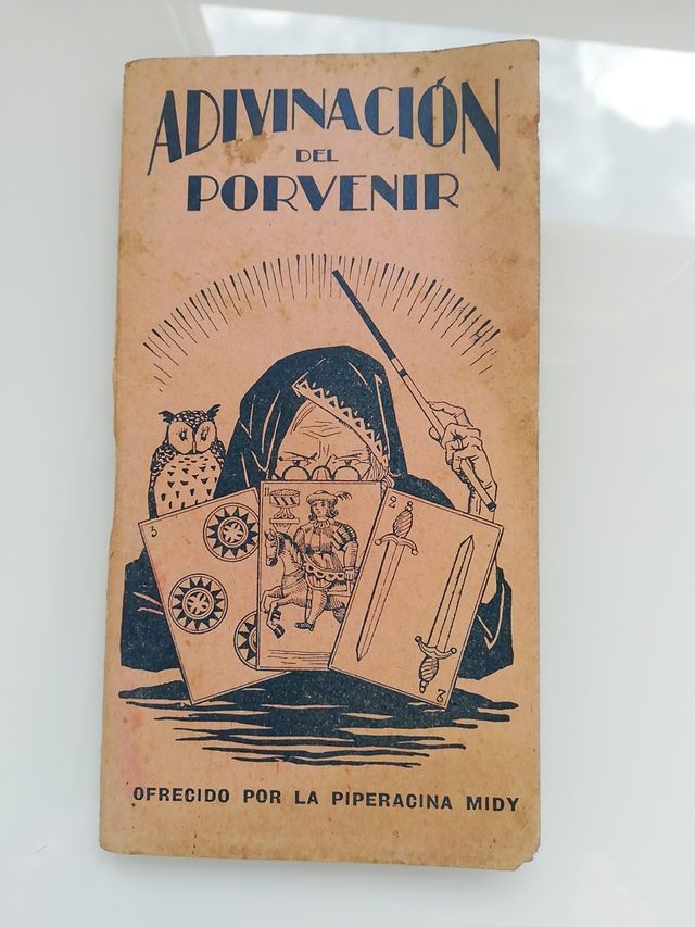 adivinación del porvenir. ofrecido por piperazina