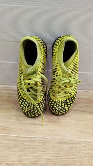 botas puma amarillas