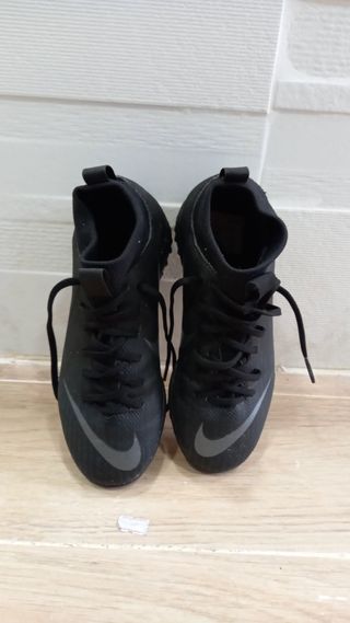 botas nike negras