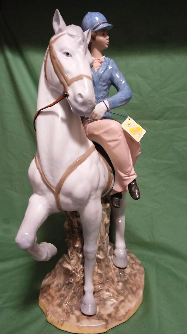 Figura porcelana grandísima española Tengra