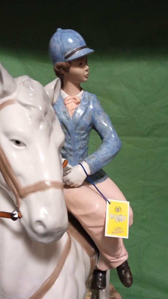 Figura porcelana grandísima española Tengra