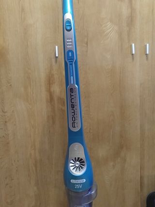 Placa base aspiradora sin cable Rowenta de segunda mano por 25 EUR en  Salamanca en WALLAPOP